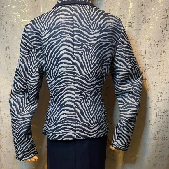 Isabella Navy and Gray Zebra Print Blazer - Picture 4 of 10
